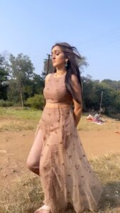 Tanya Sharma Instagram - Wait for the end 😂😂😂
Tag those hmmm people 🙄😂😂 
I’m tagging myself @tanyasharma27 
.
.
#reels #reelkarofeelkaro #reelsinstagram #explore #trending #tanyasharma