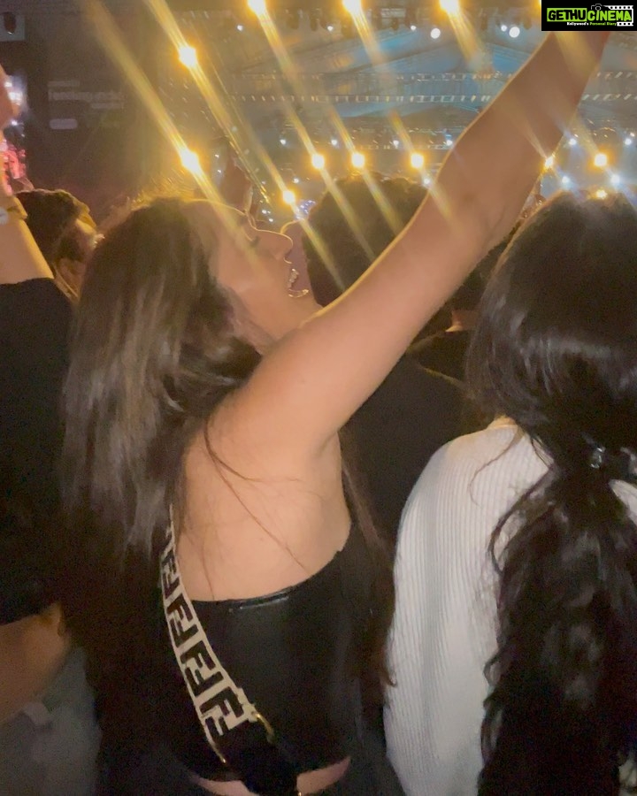 Tanya Sharma Instagram - First concert ever done ā
So much of energy phew!! A great setup for an amazing cause #feedingindiaconcert . .Swipe RIGHT š for some crazy videos from the concert @feedingindia @zomato @gopromoto.in #concert #ootd #instagood #sunday #love #postmalone #postmaloneconcert #zomaland #tanyasharma