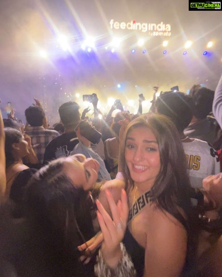 Tanya Sharma Instagram - First concert ever done ✅ So much of energy phew!! A great setup for an amazing cause #feedingindiaconcert . .Swipe RIGHT 😎 for some crazy videos from the concert @feedingindia @zomato @gopromoto.in #concert #ootd #instagood #sunday #love #postmalone #postmaloneconcert #zomaland #tanyasharma