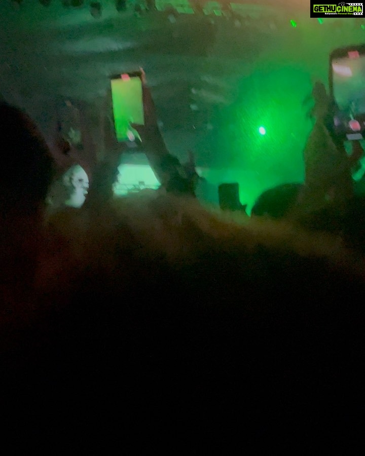Tanya Sharma Instagram - First concert ever done ā
So much of energy phew!! A great setup for an amazing cause #feedingindiaconcert . .Swipe RIGHT š for some crazy videos from the concert @feedingindia @zomato @gopromoto.in #concert #ootd #instagood #sunday #love #postmalone #postmaloneconcert #zomaland #tanyasharma