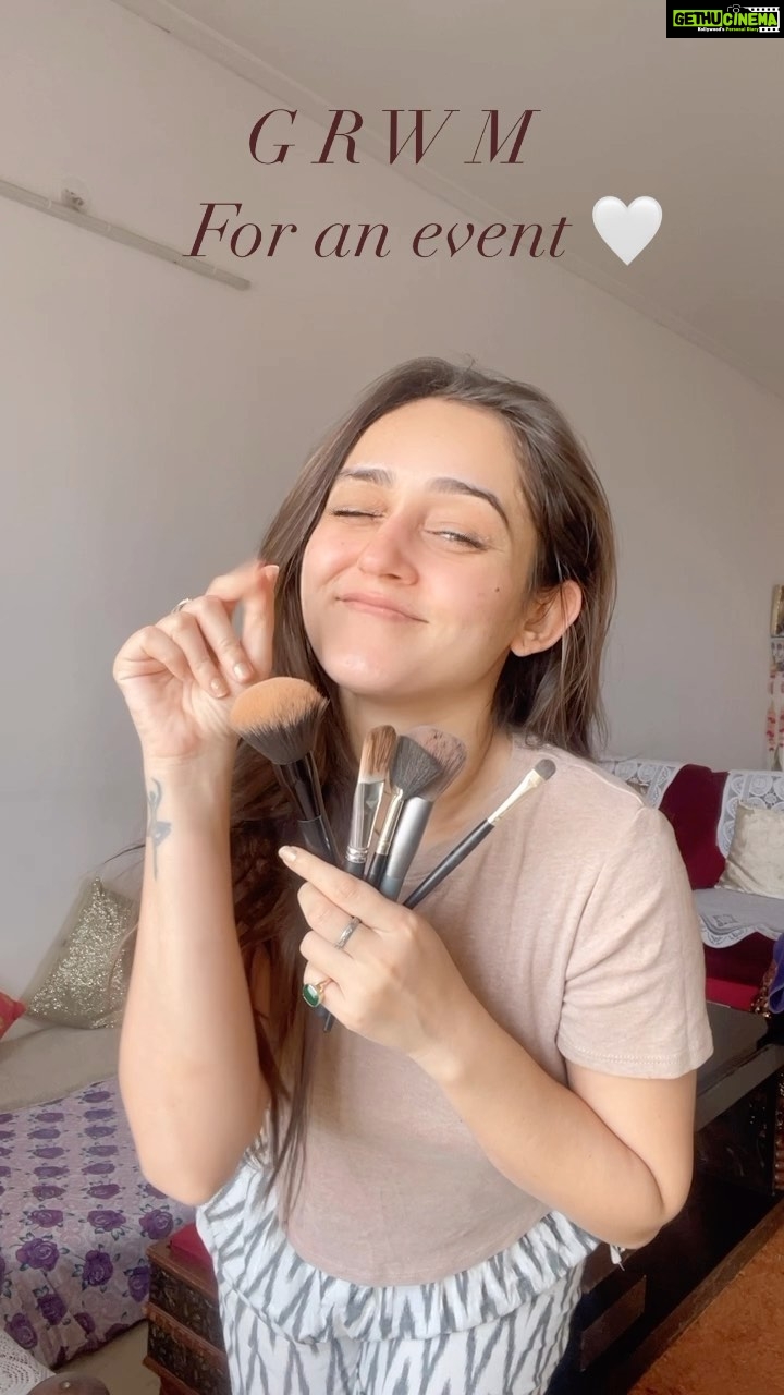 Tanya Sharma Instagram - Pyaar hota hota kai baar hain🤷🏻♀️😩 #grwm #reels #reelsinstagram #reelkarofeelkaro #reelsindia #reelitfeelit #makeup #event #tanyasharma