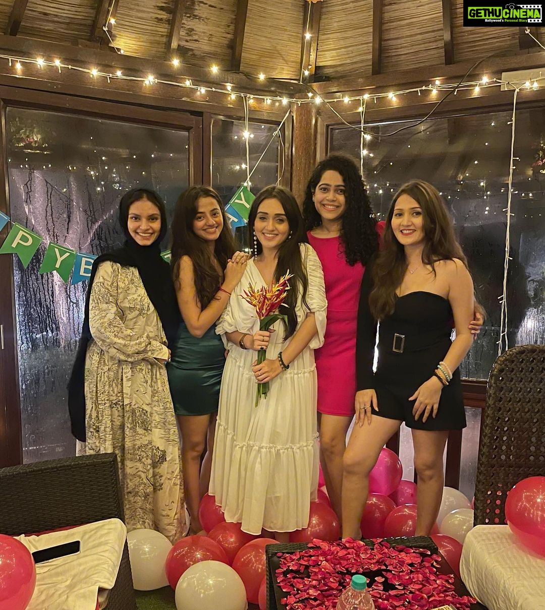 Tanya Sharma Instagram - #throwback to my one week long birthday celebration 🤗☺️ #grateful . . Wearing - @poplushindia Styled by - @rimadidthat #tanyasharma #white Anchaviyo