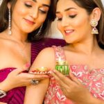 Tanya Sharma Instagram - Sharmasisters waali Diwali 🪔 @tanyasharma27 ❤️ Mumbai, Maharashtra