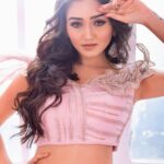 Tanya Sharma Instagram - reine de beauté 💓 . . Shot by - @luvisrrani Mua - @makeupbygarimajaggi Styled by- @rimadidthat