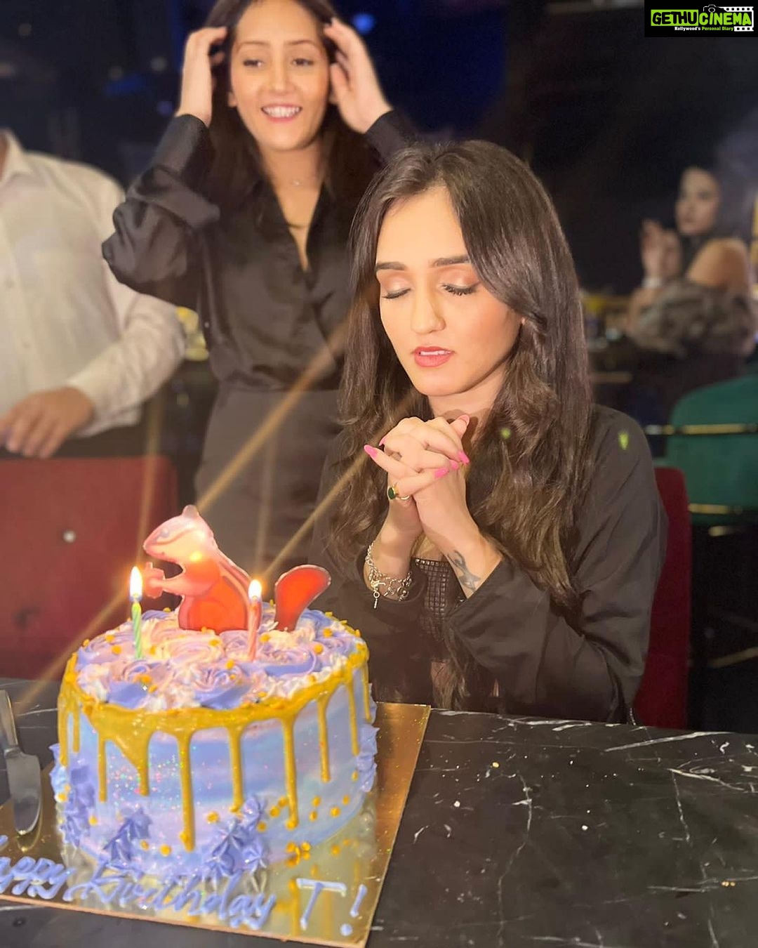 Tanya Sharma Instagram - Birthday dump πΈβπ» with cuties π . Styled by @rimadidthat Outfit @houseofreeofficial @thegamepalacio #friendship #birthdaygirl #party #birthdaygirl The Game Palacio