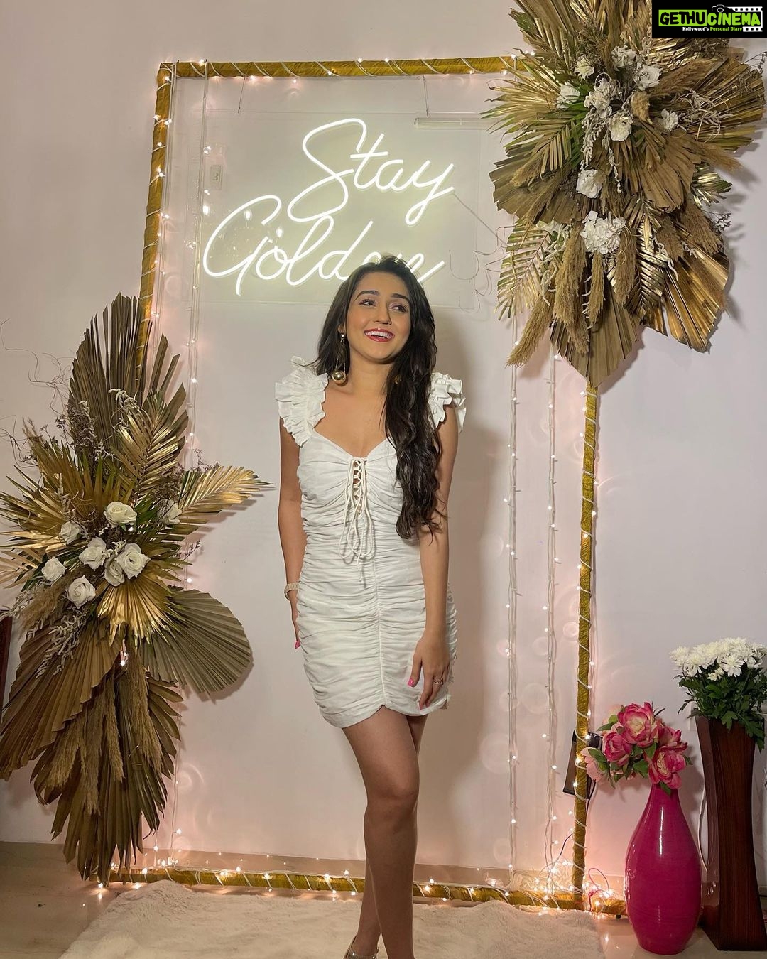 Tanya Sharma Instagram - Baby ka hain birthday bash 💥✨ PART -1 . . Thankyou my cuties for being there and making sure that I have the bestest time 😘 grateful for you’ll 🤍 #birthday #birthdaygirl #love #friendship #instagood #tanyasharma