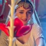 Tanya Sharma Instagram - Tum tak 🌙✨ . . . Makeup - @pakumar3021 Hair - @vishwkarma.naina #ssk2 #reema #bride #bridemakeup #bridesofindia #tanyasharma #instagram #instagood #photooftheday #upcoming #tvshow