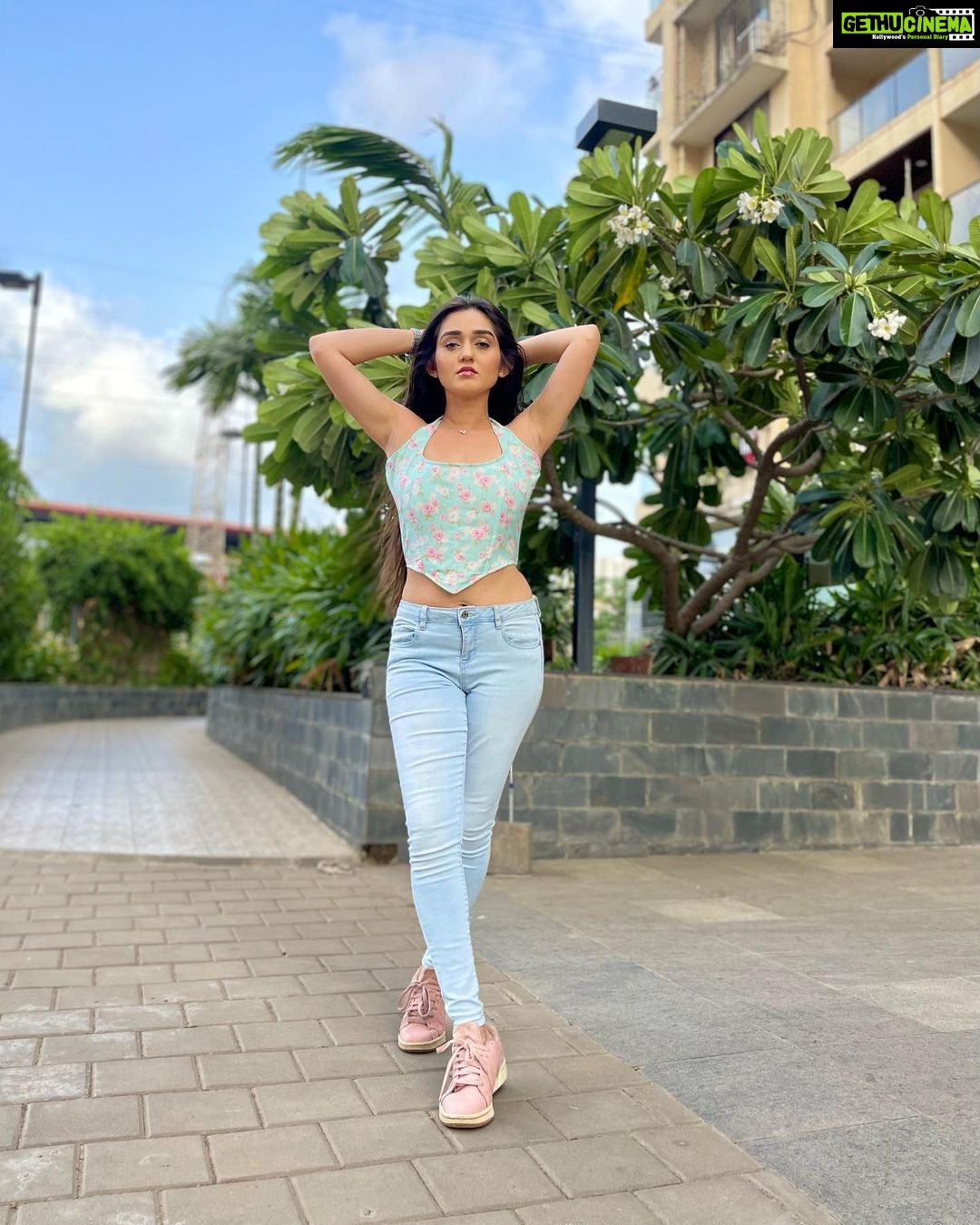 Tanya Sharma Instagram - Can I be your friend? 👭🏻 . #happyfriendshipday #2022