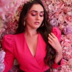 Tanya Sharma Instagram - Good afternoon ladies and DISAPPOINTMENTS🌸 Shot by - @mayank99683 Styled by - @stylespeaksbyhoney_ Mua - @disharanavat_hmua Hair - @glitzbyritzz Location - @sugardaddybistro #photoshoot #tanyasharma #explore #pink #ootd #throwbackthursday #love #instagood #instafashion #fyp
