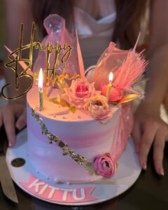 Tanya Sharma Instagram - Birthday dump 🌝 ft @kreetika10 
.
.
Dress - @tomberamoureuxin 
Cake - @lucibellos_caffe
#birthday #celebration #sisters #sharmasisters