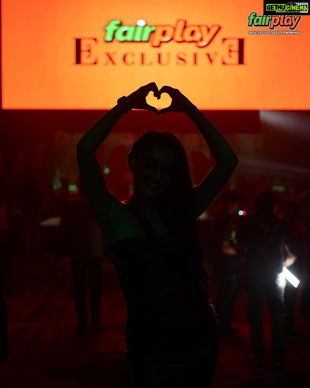 Tanya Sharma Instagram - Live life king size, with FairPlay exclusive! Watching the IPL on the big screen and making it big tonight! Join me and the rest of India on @fairplay_india and you too can make your wildest dreams come true! Get a flat 5% lossback bonus in every match this IPL and watch the matches live on FairPlay and win along everyday! This is the season of winning, aap bhi jeet rahe ho na? Bas fairplay par khel ja! IPLopeningparty #ipl #openingparty #IPLbegins #cricket #cricketfever #glamour #luxury #luxuryliving #unmissable