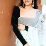 Teju Ashwini Instagram - Smile , dream and shine ✨ @bharanikumar_ . @labelswarupa . @deepoo_designers . @mspinkpantherjewel #tejuashwini