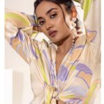 Teju Ashwini Instagram - ⚡️Florissant ⚡️ Shot by @balakumaran.19 Styled by @deekshitanikkam Outfit @maira__vogue Hair @raisedbrowsbybhavani Mua @teamdiamondartistry #tejuashwini