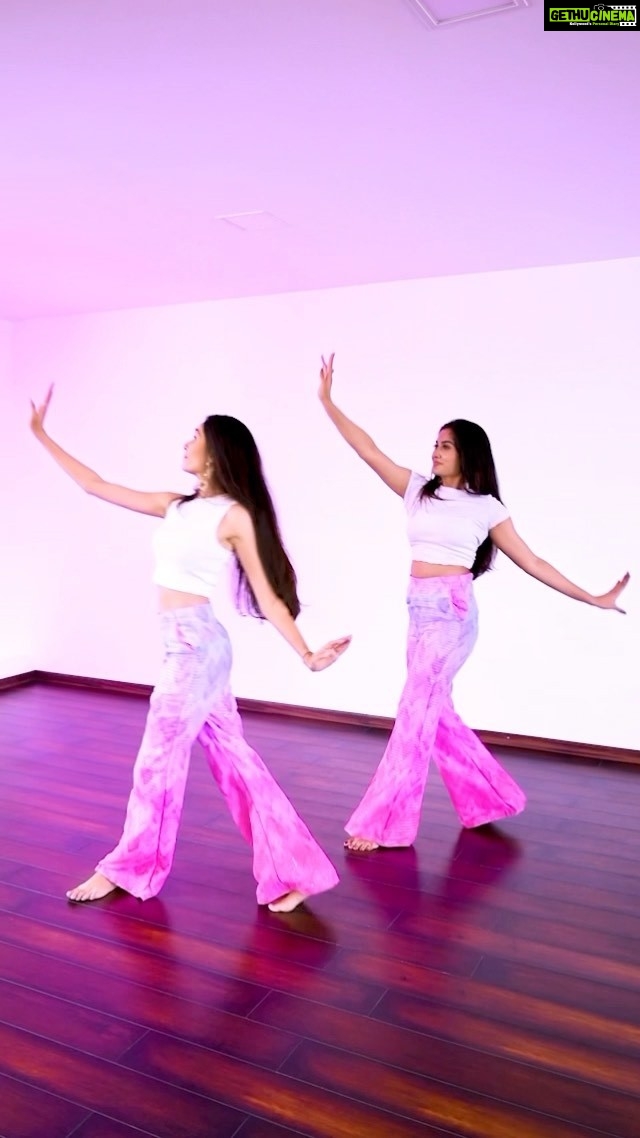Teju Ashwini Instagram - Nenjiniley rebirth ❤️ We met for an hour and choreographed this song , may not be perfect but we absolutely love how the fusion came out 😍♥️ @sushmithasuresh93 ♥️ 🎥: @sathyaphotography3 Outfit : @deepoo_designers #tejuashwini#nenjinilerebirth
