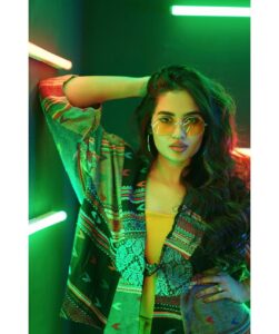 Teju Ashwini Instagram - You live. You learn. You upgrade!! 

📸: @arunprasath_photography 

Mua: @mua_supriya 
Hairstylist: @vishaa_hairandmakeup 

#tejuashwini#arunprasathphotography