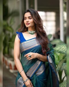 Teju Ashwini Instagram - 💙

Saree @thepallushop 
Jewellery @mspinkpantherjewel 
📸 @sathyaphotography3 
Blouse : @ekantastudio 
#tejuashwini