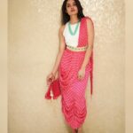 Teju Ashwini Instagram - Pink game on 💕 #recentobessionwithpink Designed by yours me 😜 Beautifully stitched by @labelswarupa Bag and belt @labelswarupa Jewellery @mspinkpantherjewel always ❤️ Edited by @sathyaphotography3 Shot by @sinty_boy #tejuashwini