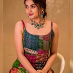 Teju Ashwini Instagram - Last two 🙈 Outfit and bag by @ekantastudio Jewellery @mspinkpantherjewel Shot by @sathyaphotography3 #tejuashwini