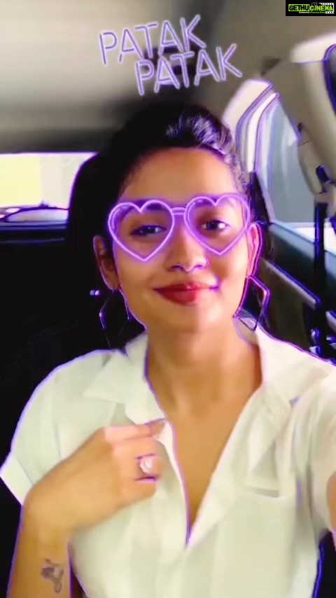 Teju Ashwini Instagram - The gorgeous @teju_ashwini and the exciting #PatakPatak filter! Try it now 😍 @gvprakash @instagram @manasvinigopal @prashanth_karan @itscsk @azhar.style @vijayvarman @preksha.chordia @gkb_poet #1MinMusic #PatakPatakFilter