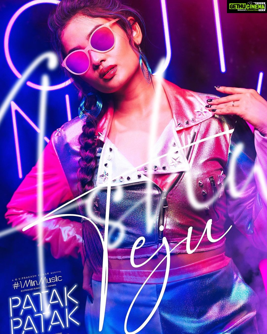Teju Ashwini Instagram - #PATAKPATAK is out now !! Check out on @gvprakash sir’s feed 💥💥💥 #1minmusic @gvprakash @sonymusic_south @manasvinigopal @prashanth_karan @vijayvarman @preksha.chordia @azhar.style @gkb.lyrics @itscsk @instagram #tejuashwini#musicalbum#reelsinstagram