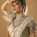 Tina Datta Instagram - The moon was singing my song today 🎵 A song I love, a song that is on repeat mode for me now and forever #TheSongOfHardWork . . 📸: @smileplease_25 🥻: @anjaleeandarjunkapoor 🧣: @stylingbyvictor @sohail__mughal___ 💄: @makeupbyrishabk . . #EklaChaloRe #WarriorPrincess #TinaKaStyle #ootn #fashion #potd #photooftheday #style #lookbook #stylediary #tinadatta
