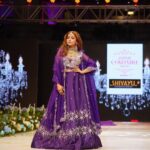 Tina Datta Instagram - Graceful as the sea and fierce as the fire. With some nakhras and nazakat!!! 💜💜 . . . #EklaChaloRe #WarriorPrincess #TinaKaStyle #fashion #style #fashionshow #stylish #lookbook #ramp #tinadatta The Great Pink City - Jaipur
