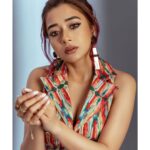 Tina Datta Instagram – The magic begins when we start manifesting… #GoodVibesOnly
.
.
📸: @niravthakkarphotography
👗: @powerofhue
💎: @rejuvenatejewels
🧣: @hemlataa9 @stylebyhemlataa
🤝: @saloni142_
💄: @symone.neilson_mua_hair
💇♀️: @sunny_hairr @kavitaparmar_makeup_hair
📍: @studio211mumbai
.
.
#EklaChaloRe #WarriorPrincess #TinaKaStyle #newbeginnings #goodvibes #fashion #style #lookbook #stylefile #instagood #instadaily #fyp #tinadatta