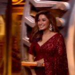 Tina Datta Instagram - Tribe Tina ❤️ I’m overwhelmed and counting all my blessings! You all are treasured gems that I will forever cherish. These 4 months were not easy, but your support was my strength. Thank you from the bottom of my heart!! LOVE and MORE LOVE to you all!! 🤗 . . 👗2: @finesseusstudios 💎: @klissaa_ 👗3: @glamfitgymwear 👗4: @neceseralove 🧣: @hemlataa9 @stylebyhemlataa 👏: @saloni142_ 👨‍👩‍👧‍👦: @stylingbynehal @jaina_chopra_ . . #StrongerAndBetter #TinaTriumphs #WarriorPrincess #TeamTina #TribeTina #TinaInBB #TinaDatta #biggboss #biggboss16 #bb #bb16 #salmankhan #feelkaroreelkaro #feelitreelit #reels #safarnama @voot @vootselect @colorstv @endemolshineind