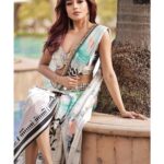 Tina Datta Instagram – Mermaid gone a lil Desi!! 🧜🏻♀️💫
.
.
📸: @amitkhannaphotography
👗: @labeld
💎: @voycejewellery
🧣: @natashaabothra
🤝: @mausmi_mitra_ @dhwaniivithalani_22
💄: @makeupbynayan
💇♀️: @sunny_hairr @kavitaparmar_makeup_hair
📍: @westinmumbaipowai
.
.
#EklaChaloRe #WarriorPrincess #TinaKaStyle #lookbook #stylefile #fashion #fashionista #style #instagood #instadaily #fyp #tinadatta