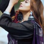 Tina Datta Instagram - Rise like a phoenix, slay their demons. Oh girl, you’re a beautiful manifestation of power!! . . 🎥: @being_flamingo 💻: @flamingo.productions 👗: @hutsandlooms 💎: @pracheen.in @knnotcase 👏: @nehaksofficial 🧣: @hemlataa9 @stylebyhemlataa 🤝: @saloni142_ 💄: @mehekuuu 📍: @allsaintsofficial_ @gaurav_richboyz @ketul.richboyz . . #EklaChaloRe #WarriorPrincess #TinaKaStyle #feelkaroreelkaro #feelitreelit #reels #fashion #style #lookbook #stylefile #instagood #explorepage #viral #desigirl #tinadatta