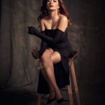 Tina Datta Instagram - Black the colour of dark, the colour of domination, the colour that can take over every woman's wardrobe and the colour that one can never go wrong with! #CanNeverHaveEnoughOfBlack . . 📸: santoshmishraphotography 💄: @shilpakitty 📍: @sandesignstudio . . #EklaChaloRe #WarriorPrincess #TinaKaStyle #fashion #style #lookbook #stylefile #instagood #instadaily #retro #vibe #classic #fyp #tinadatta