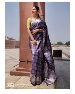 Toral Rasputra Instagram - मैं यहाँ हूं मुंतज़िर
तुम वहाँ हो बेखबर.......🎶🎵

📸 : @parulchauhan19 ❤️❤️

Styled by  @yashasvisingh19
Wearing @kosataga.in