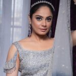 Toral Rasputra Instagram - Here’s our million dollar looking gorgeous @toral_rasputra slaying again….❤️❤️❤️❤️ Muse @toral_rasputra #mua @makeoversbyneeta Outfit @basuree_fashion PC @shootingwooting Hir @iamhematolani #destinationwedding #mumbaiweddingmakeupartist #bridalmakeupartistindia #indianbrides #bridalmakeupdhairya #airbrushmakeup #bridallehenga #topbridalmakeupartist #andherimakeupartist #bridalmua #bridaljewellery #smokeyeyemakeup #softmakeup #indianbride #bridesofmaharashtra #bridalhairstyles #mumbaibestmakeupartist #makeupoftheday #makeupjunkie #makeup #makeupartistsworldwide #actress #celebritymua #celebrityphotoshoot