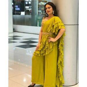 Toral Rasputra Instagram - Life is a flow of love ❤️

Clicked by :- @gautam_nain_official
Styled by:- @yashasvisingh19
Wearing:- @harshitasarafofficial
Earrings:- @jewels_bypriyalika

#beyou #bepositive #behappy #keepgoing #keepsmiling💞 #stayfocused #staycalm😇 #liveinthemoment #lifeisbeautiful❤️