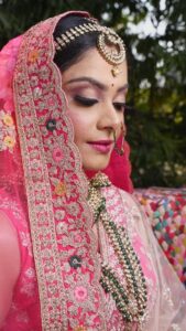 Toral Rasputra Instagram - Don’t forget to fall in love with yourself first..........................
❤️❤️

beauty @toral_rasputra
MUAH @makeoversbyneeta
PC @bombaypaparazzi
Outfit @basuree_fashion
Jewellery @basuree_fashion

#bridesof2021 #makeupacademymumbai #airbrushmakeuptrainer #airbrushmakeupacademy #bestmakeuptrainer #makeupideas #makeupaddict #bridalfashion #bandramakeupartist #makeup #reelitfeelit #reelsindia #reelslovers #reelstransition #makeupreels #reelstrending #reelsmakeup #instareels #fashionreels #indiareels #bridesofinstagram #reels #celebritymakeupartist
#actresses #transformation #makeup #bridesofindia #bridalmakeup