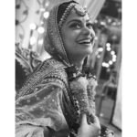 Toral Rasputra Instagram – The heart moves in rhythm to the music of life…….💕

📸 : @priyalmahajanofficial thank u for this lovely candid click 😜😘❤️

.
.
.
#beypu #bepositive #behappy #keepgoing #keepsmiling💞 #stayfocused #staycalm😇 #liveinthemoment #lifeisbeautiful