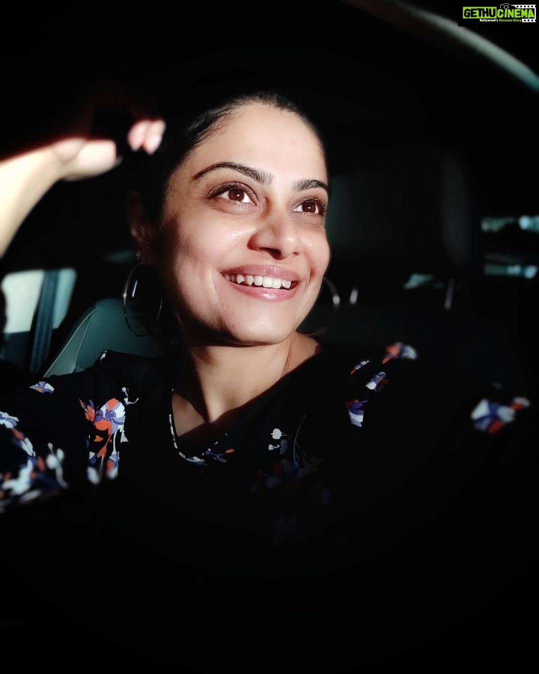 Toral Rasputra Instagram - Be yourself. Your uniqueness is your magic ❤️✨ . . . #beyou #bepositive #behappy #keepgoing #keepsmiling💞 #stayfocused #staycalm😇 #liveinthemoment #lifeisbeautiful In My Own Happy World