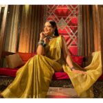 Toral Rasputra Instagram - "Think like a queen. A queen is not afraid to fail. Failure is another steppingstone to greatness" ~ Oprah Winfrey 📸 : @noamank61 😊😊 . . . #beyou #bepositive #behappy #keepgoing #keepsmiling💞 #stayfocused #staycalm😇 #liveinthemoment #lifeisbeautiful