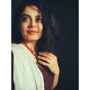 Toral Rasputra Instagram - You'll grow beautifully in your own way 🌻
.
.
.
#beyou #bepositive #behappy #keepgoing #keepsmiling💞 #staysafe #stayfocused #staycalm😇 #liveinthemoment #lifeisbeautiful