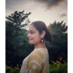 Toral Rasputra Instagram - Millions of thoughts are running in my mind, still I choose to smile...........💛 . . . #beyou #bepositive #behappy #keepgoing #keepsmiling💞 #stayfocused #staysafe #staycalm😇 #liveinthemoment #lifeisbeautiful Somewhere in My World