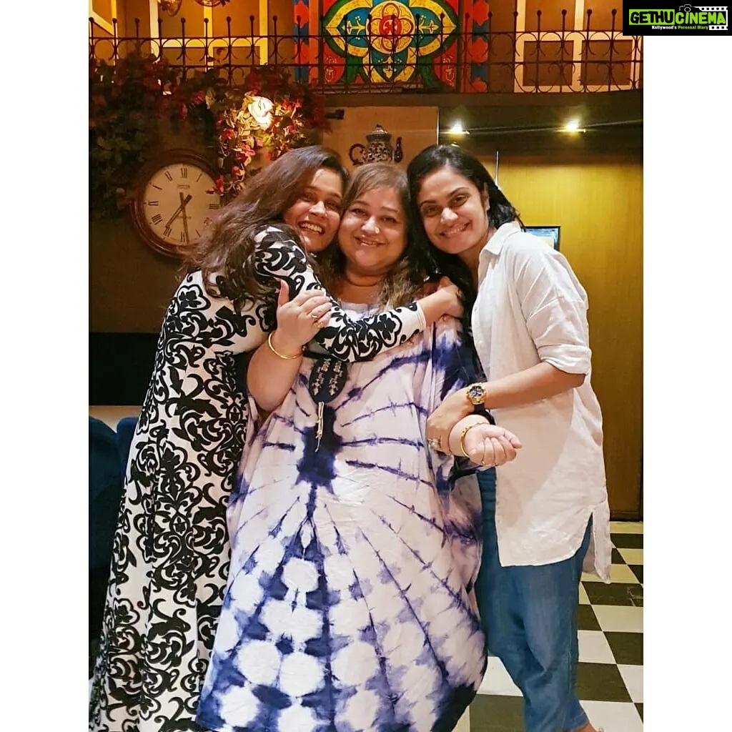 Toral Rasputra - 6.5K Likes - कुछ हसीन पल....... with my pals ❤️
Love you both ❤️😘
.
.
.
#chotichotikhushiyan #makingmemories❤️ #friendsforlife #girlsquad #fun #food #laughter