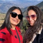 Toral Rasputra Instagram - Happy birthday my travel buddy ❤️🎉🎂 you deserve all the love, happiness and blessings in this world and beyond @monarajahuja 😘 Be happy, keep smiling and just be how you are….hamesha ❤️❤️❤️