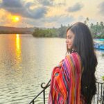 Toral Rasputra Instagram - Just let all the pretty lights in the sky guide you home 🦋 Thank u @priyalmahajanofficial for the lovely click 🤗🤗 . . . #beyou #bepositive #behappy #keepgoing #keepsmiling💞 #stayfocused #staysafe #staycalm😇 #liveinthemoment #lifeisbeautiful Goa, India