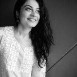 Toral Rasputra Instagram - Smile more......😊 . . . #beyou #bepositive #behappy #keepgoing #keepsmiling💞 #styafocused #staysafe #staycalm😇 #liveinthemoment #lifeisbeautiful