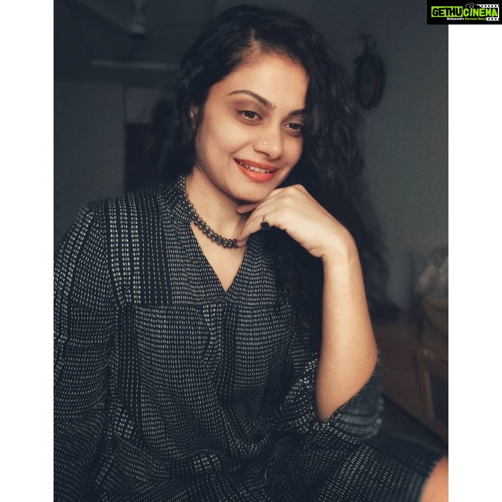Toral Rasputra Instagram - Keep going with your heart, with your hope, with your dreams.........✨❤️ . . . #beyou #bepositive #behappy #believeinyourself #keepgoing #keepsmiling💞 #stayfocused #staysafe #staycalm😇 #liveinthemoment #lifeisbeautiful