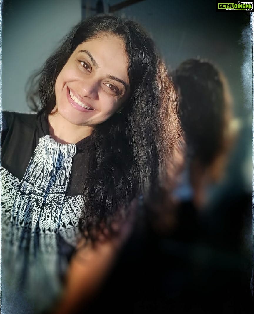 Toral Rasputra Instagram - Let's welcome 2021 warm heartedly ❤️ . . . #beyou #bepositive #behappy #begrateful #keepgoing #keepsmiling💞 #stayfocused #staysafe #staycalm😇 #liveinthemoment #lifeisbeautiful