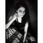 Toral Rasputra Instagram - 🖤 . . . #beyou #bepositive #behappy #believeinyourself #keepshining #keepsmiling💞 #stayfocused #staysafe #staycalm😇 #liveinthemoment #lifeisbeautiful