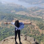 Toral Rasputra Instagram - When the roots are deep, there is no reason to fear the wind.........💙 . . . #justbreathe #beyou #bepositive #behappy #keepgoing #keepsmiling💞 #stayfocused #staysafe #staycalm😇 #liveinthemoment #lifeisbeautiful Sondai Fort