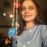 Toral Rasputra Instagram - Looking right through your soul 🌼 . . . #beyou #bepositive #behappy #keepgoing #keepsmiling #believeinyourself #stayfocused #staycalm #liveinthemoment #lifeisbeautiful