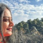 Toral Rasputra Instagram - Sun, Sky, Mountains and Me ❤️